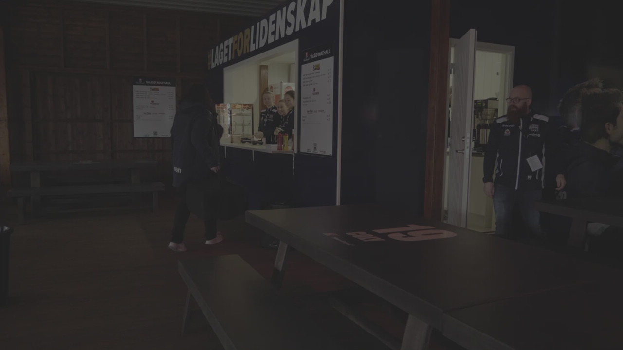 Folkeliv på stadion.mp4